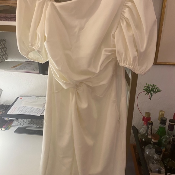 ASOS asymmetric puff sleeve knot tuck midi dress in ivory - Picture 5 of 8